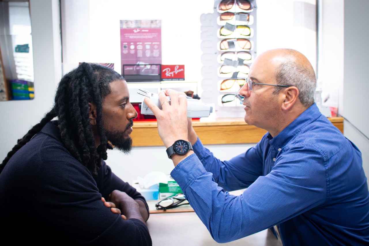 Eye Care Careers 10 Vision screening for community health patient