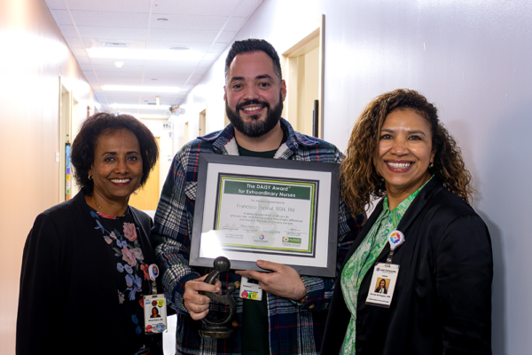 Francisco Espinal_Daisy Award_Brenda and Hannah Haptu Francisco Espinal_Daisy Award_Brenda and Hannah Haptu